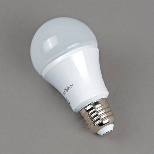 Светодиодная лампа Elvan E27-7W-3000K A60 plast E27 7Вт Теплый белый 3000К